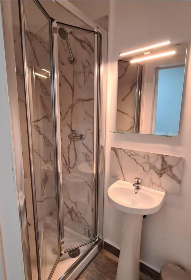 Hostal Vara Madrid Eksteriør bilde