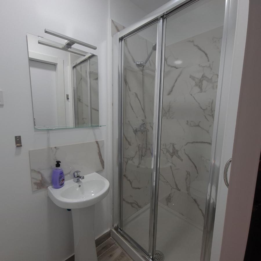 Hostal Vara Madrid Eksteriør bilde