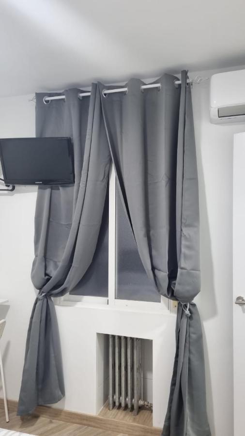 Hostal Vara Madrid Eksteriør bilde